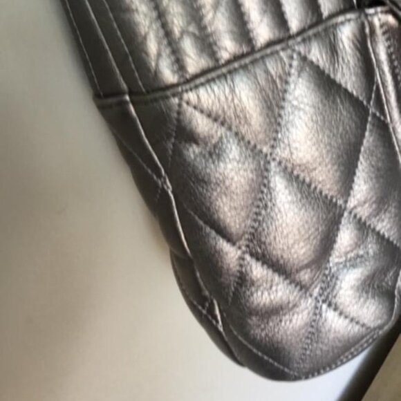 Coach Silver Platinum Quilted Leather Bag Tote Shoulder Bag w/Black Cherry Charm - Picture 4 of 11